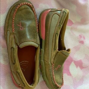 Woman’s Breast Cancer Awareness Moc